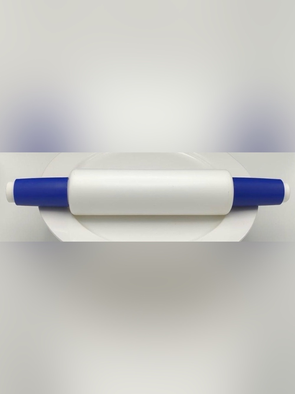 Tupperware White Rolling Pin with Blue Grips